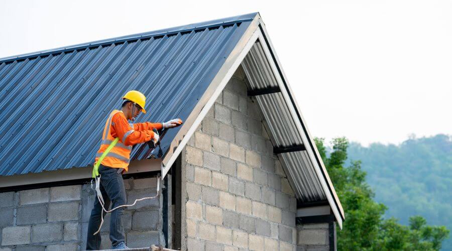 Professional residential roofers in Cambridge City, IN
